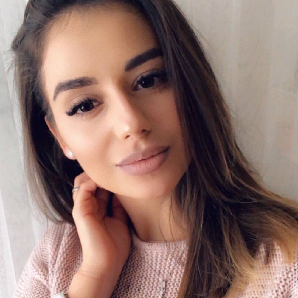 Meet your Posher, Victoria
